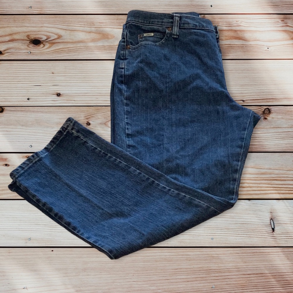 Lee Relaxed Fit Jeans.